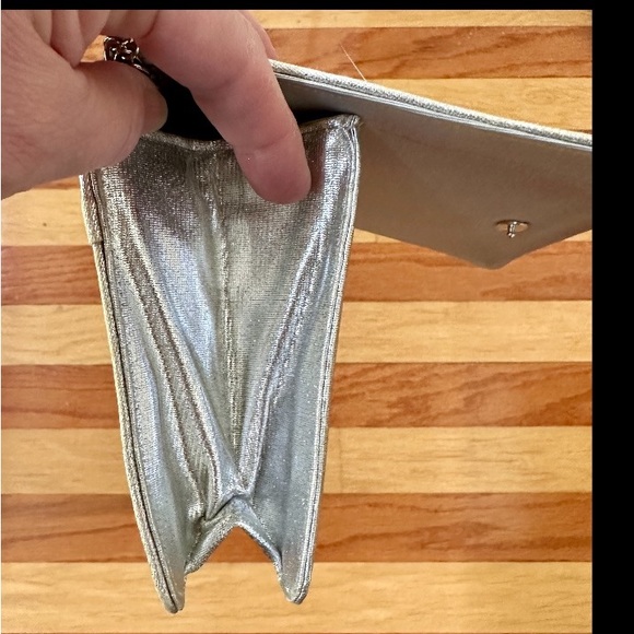 VINTAGE 1960s INGBER SPARKLY SILVER LAME FABRIC EVENING BAG FORMAL METAL CHAIN - Picture 7 of 8